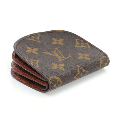 coin pouch louis vuitton.